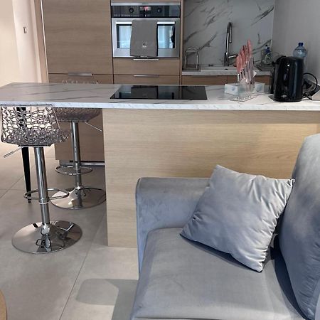 Majestic Apartment Кан Екстериор снимка